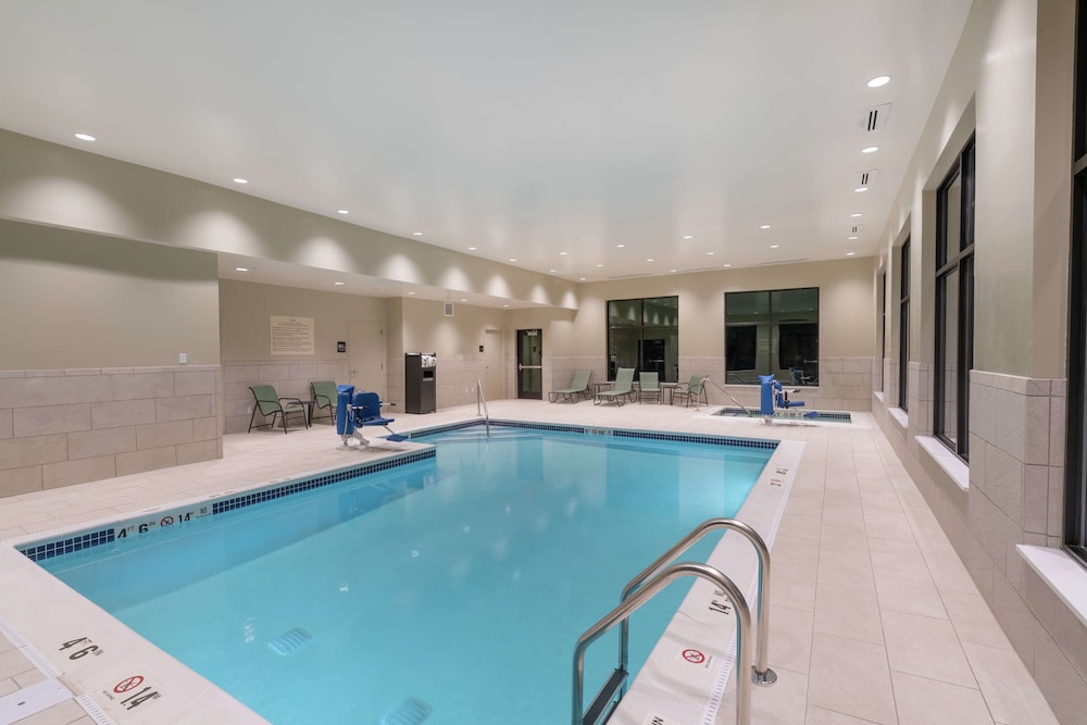 Hampton Inn Weston 5/34