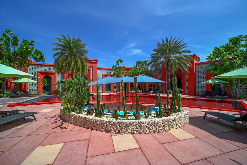 THE KIRI VILLAS RESORT 62/69