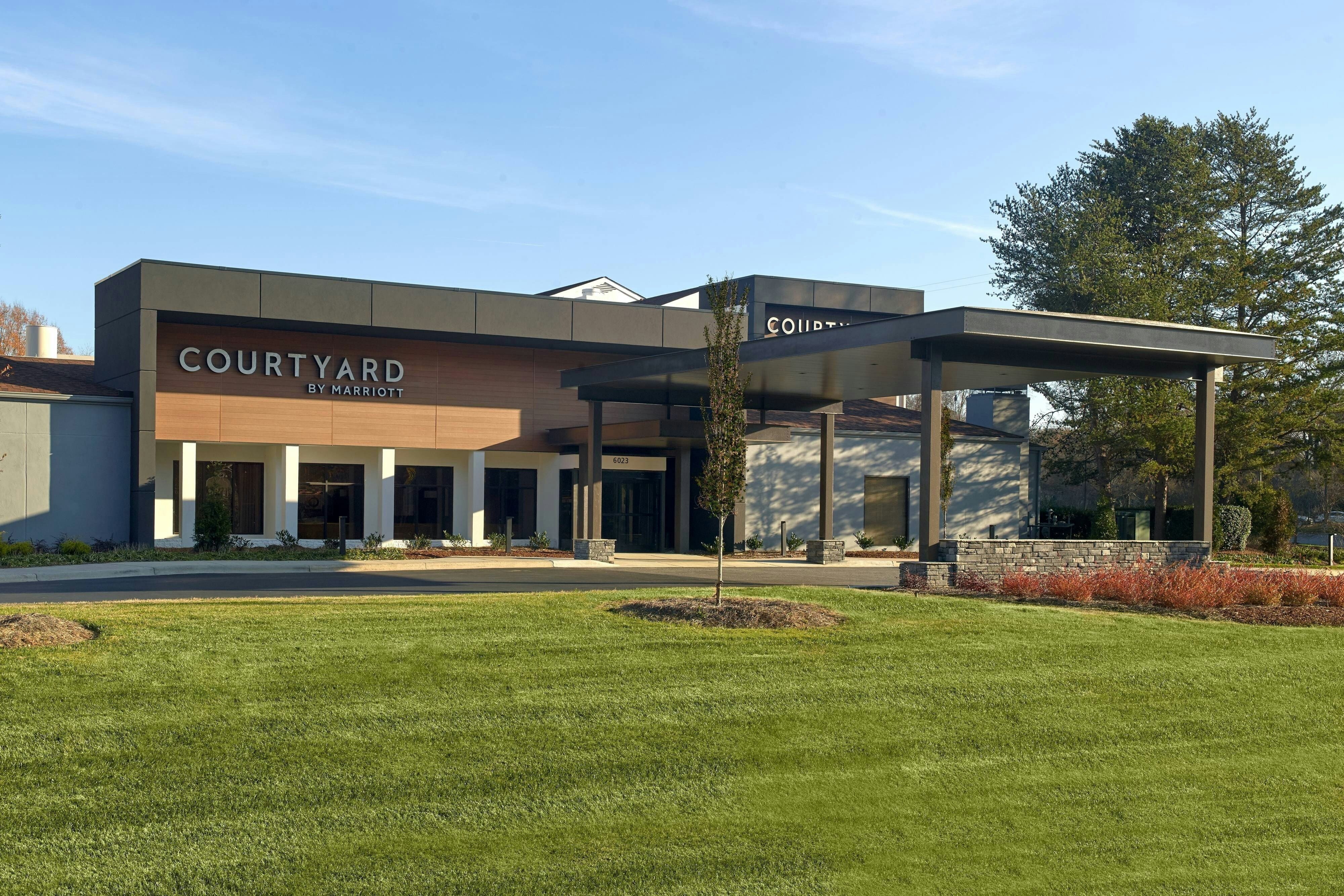 Courtyard Charlotte Southpark 2/13