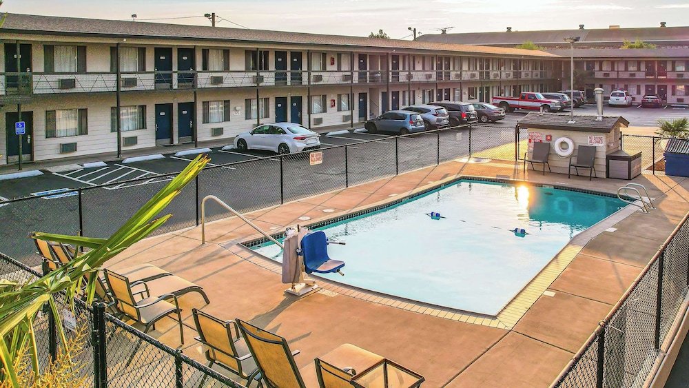 Motel6 Salem, OR - Expo Center 53/58