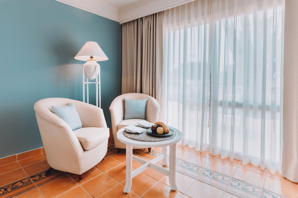 Reef Oasis Beach Resort 43/82
