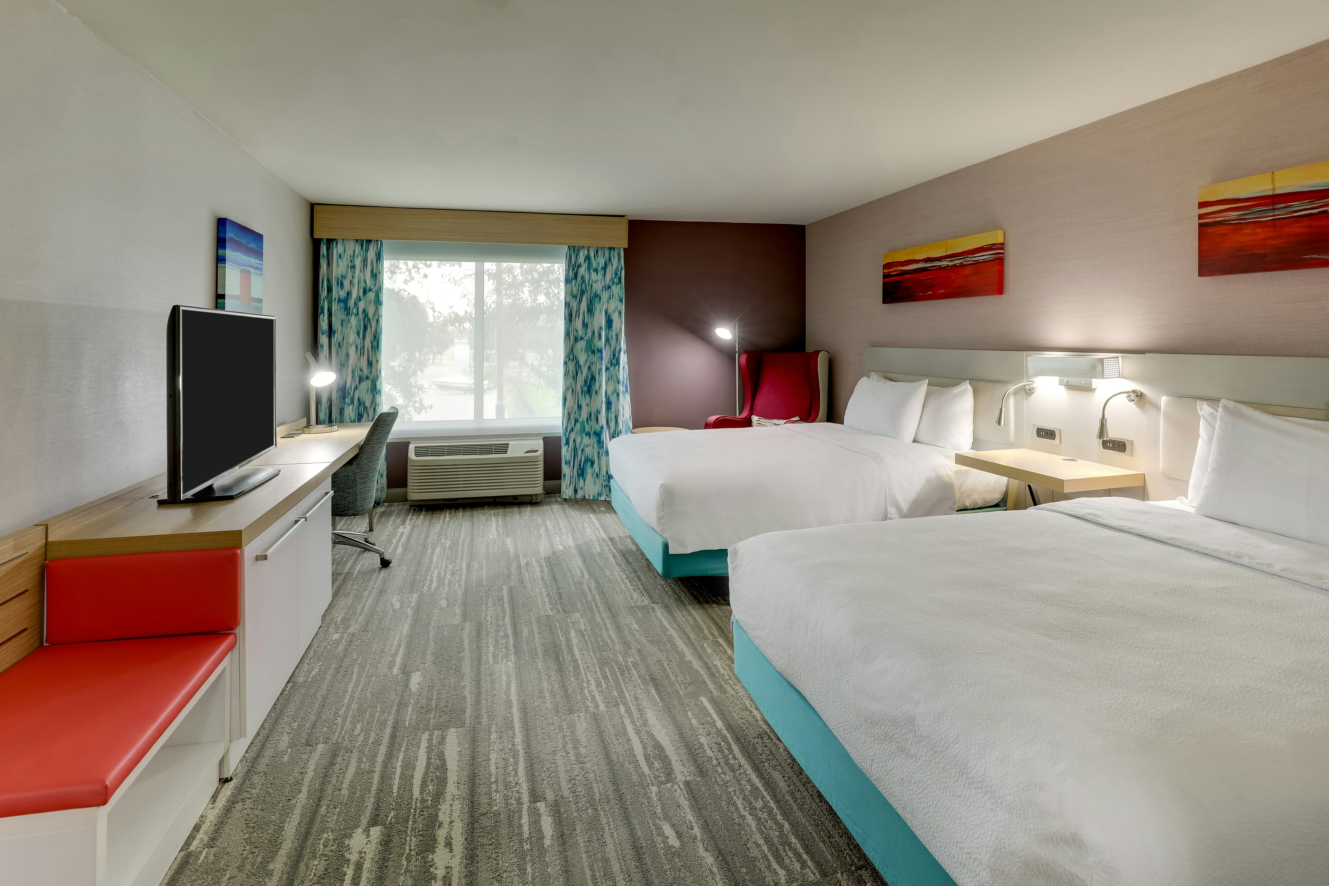 Suite, 2 Queen Beds, Accessible