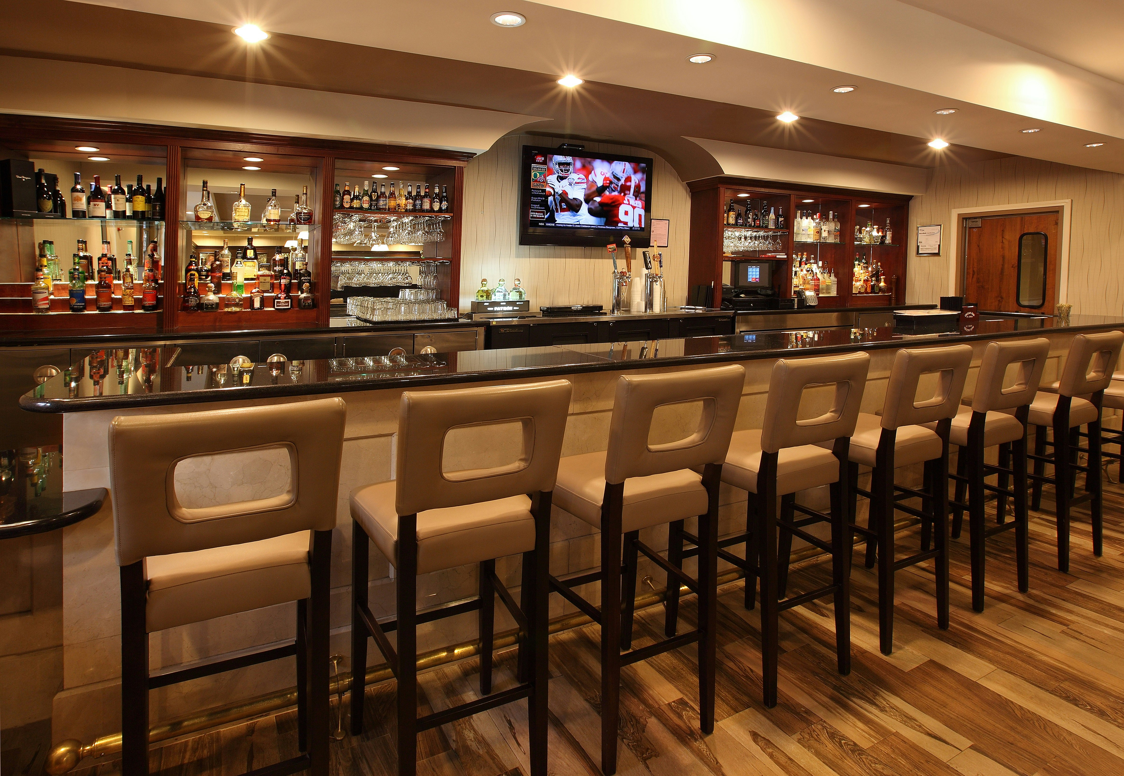 Doubletree By Hilton Claremont 35/58