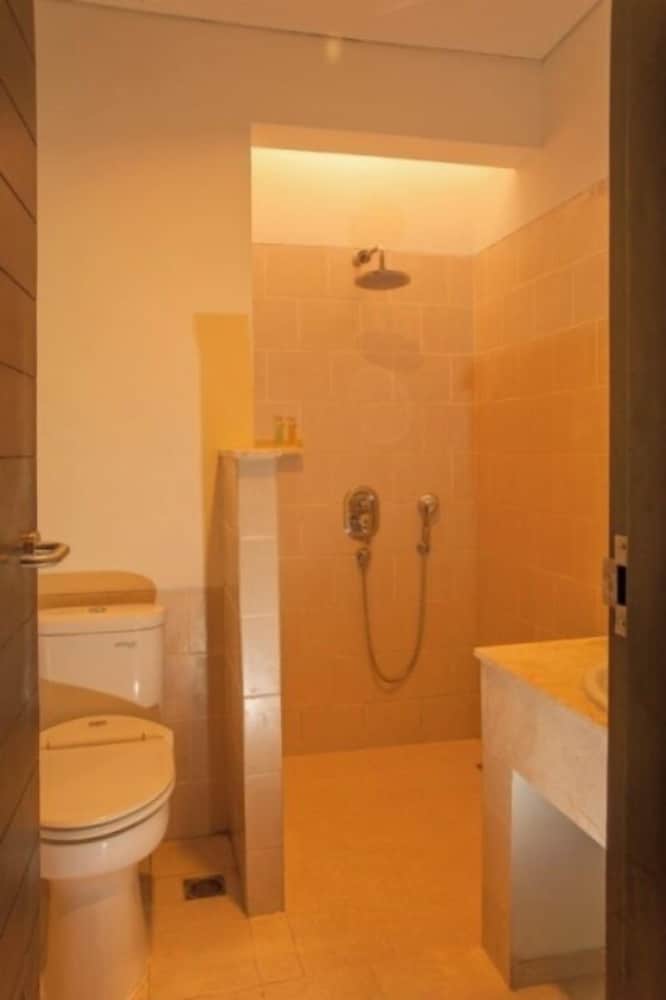 Hotel Santika Bangka 43/46