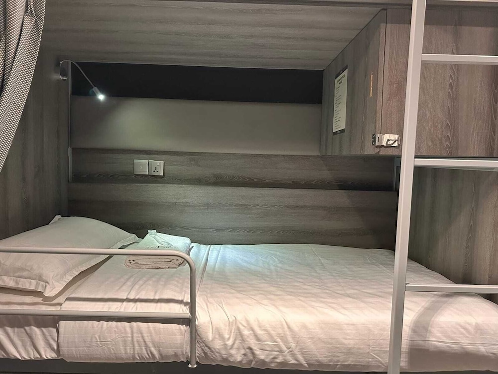 Futura Boutique Hostel 7/70