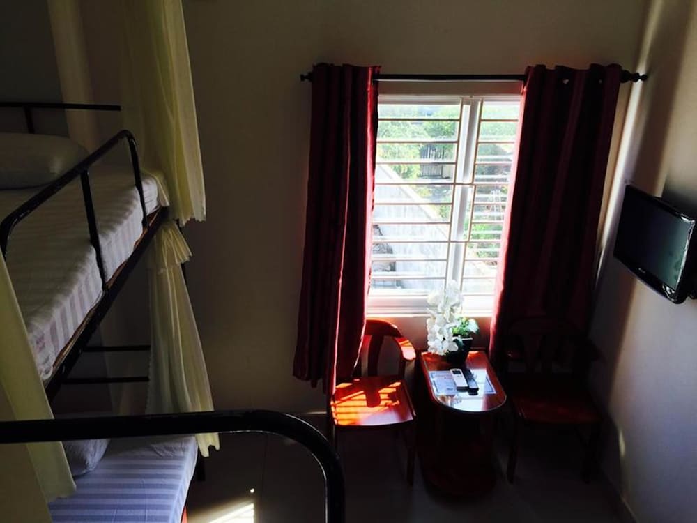 Kara Beachside Guest House 12/19