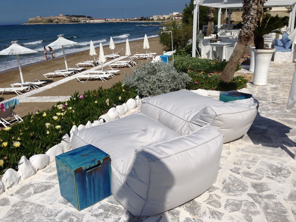 Petradi Beach Lounge Hotel 32/50