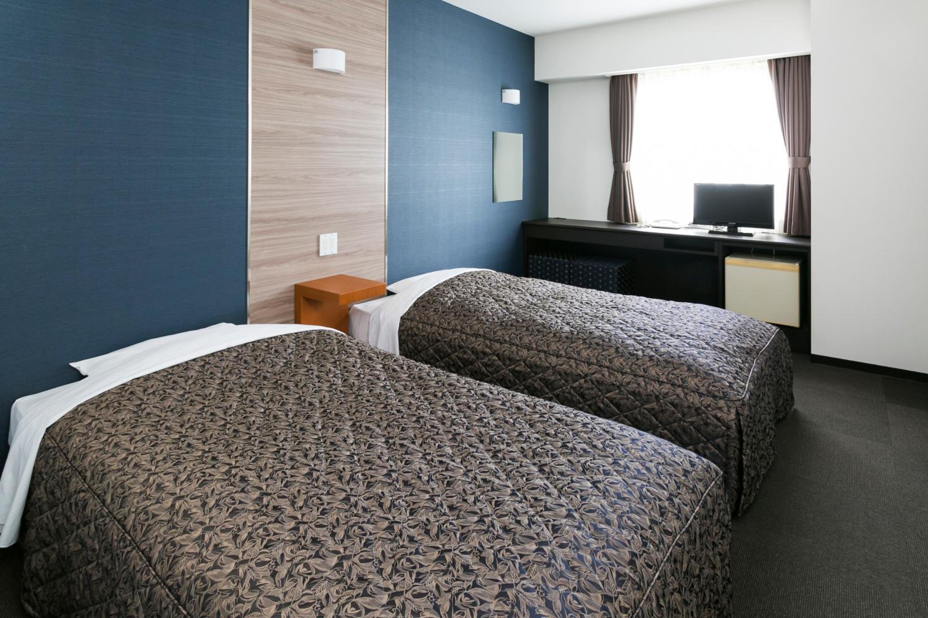 Room, Twin Beds, Small, New Building, Smoking