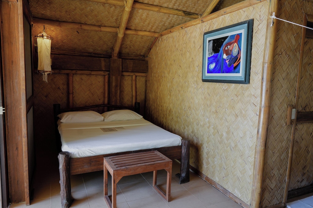 CHALET, BEACH SIDE