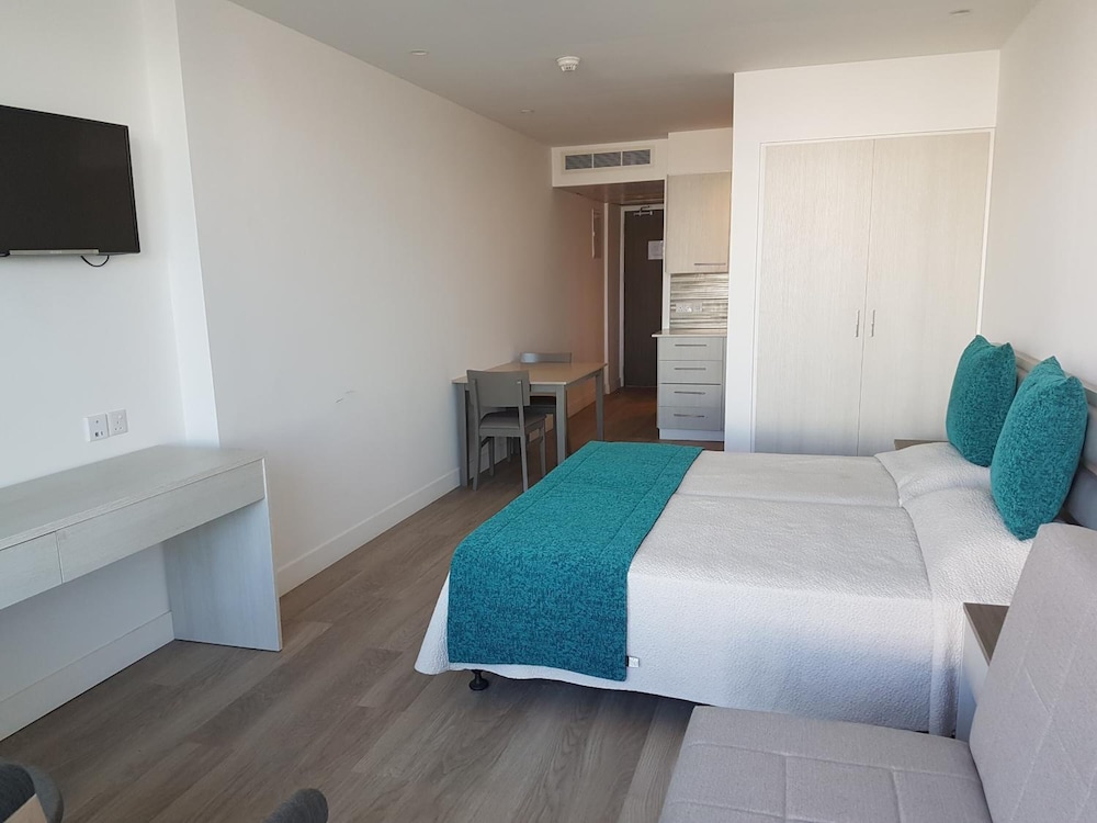 Melini Hotel Suites 17/43