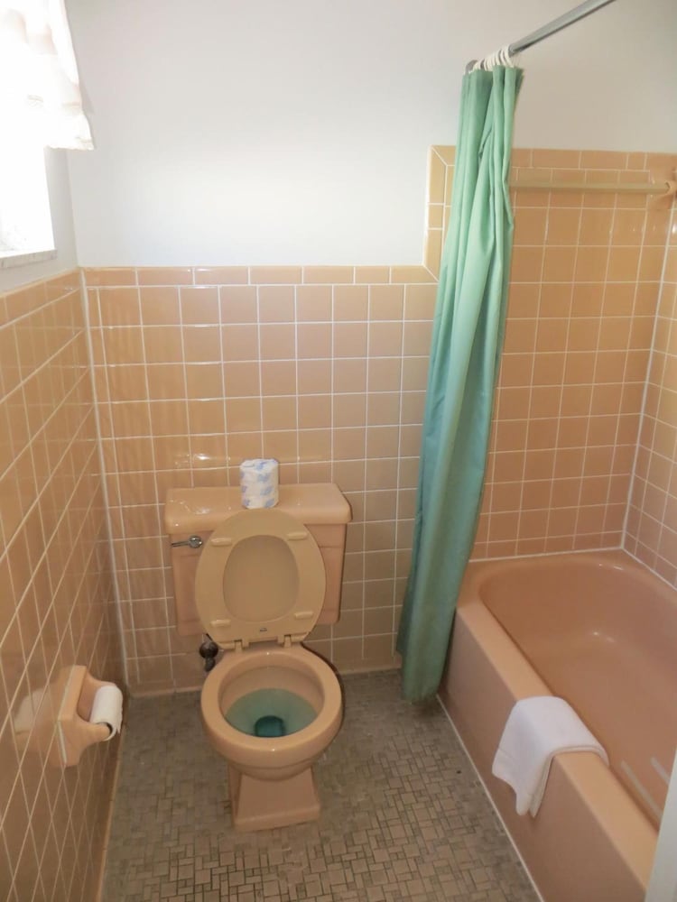 Starlite Budget Inn 46/46