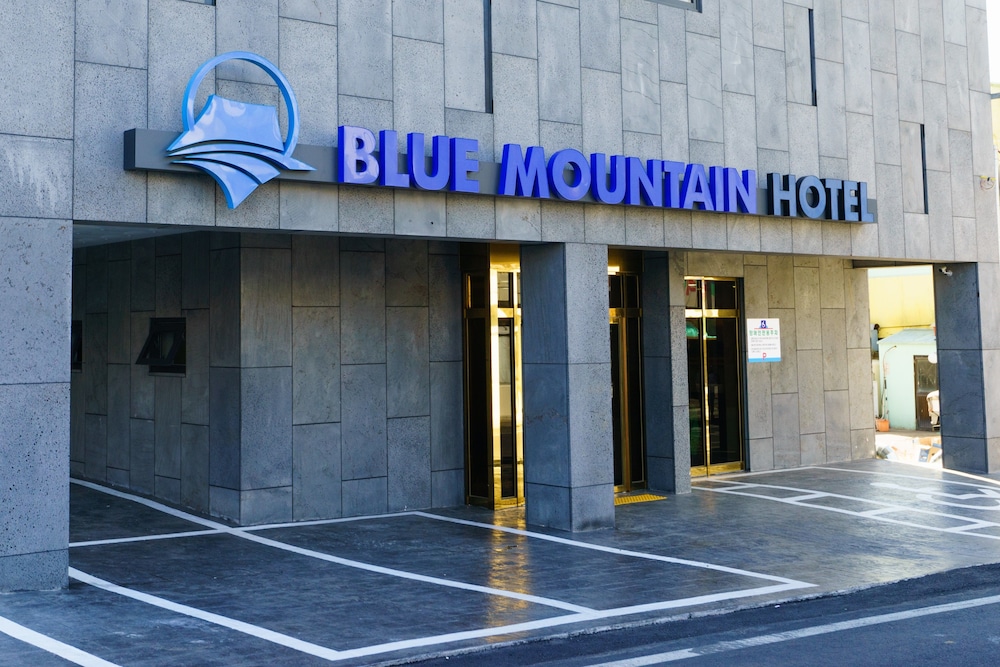 Blue Mountain Hotel 22/26