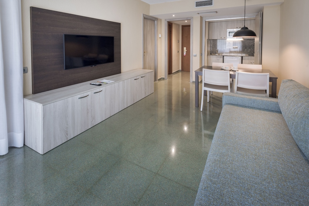 GHT Oasis Park & Spa 50/66