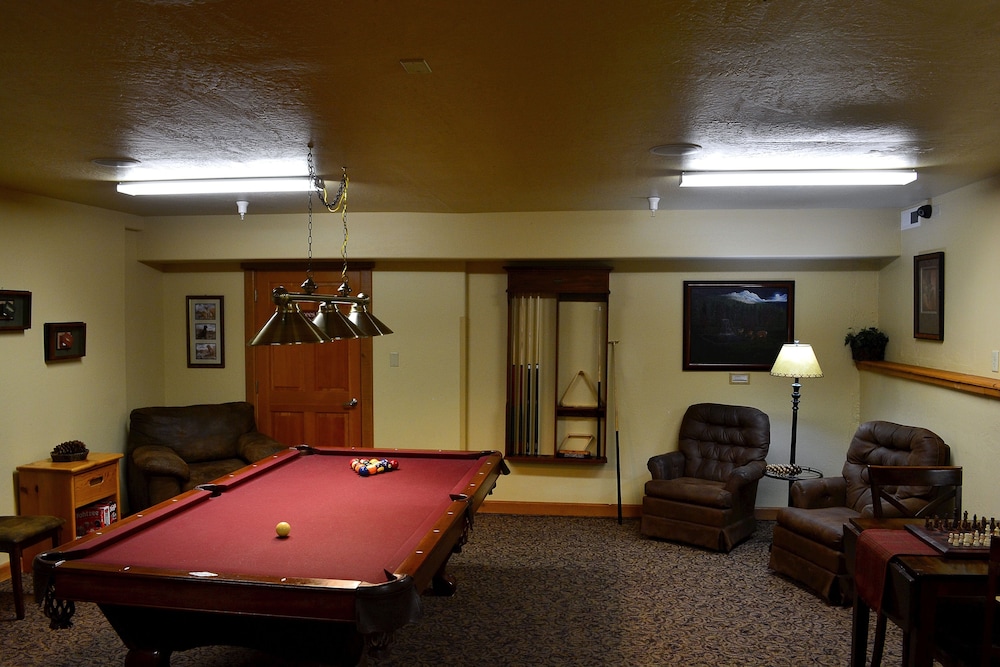 Callahan s Mountain Lodge 42/78