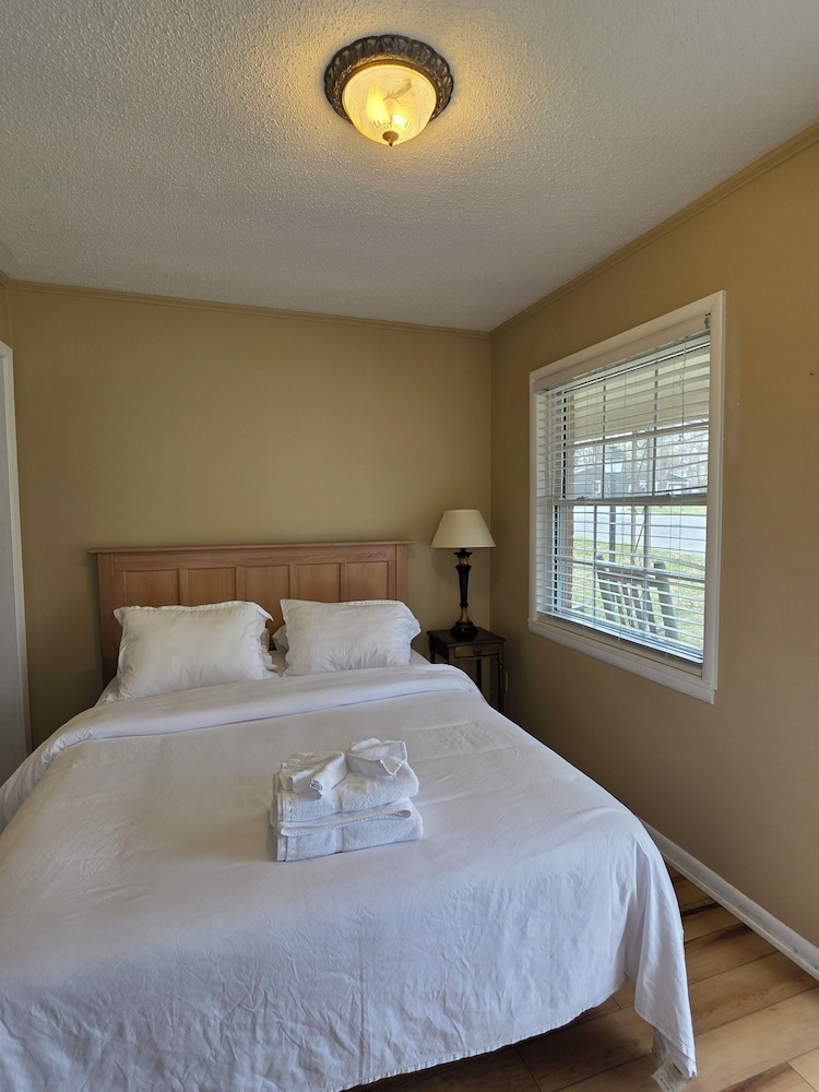 Mount Sequoyah Center 11/50