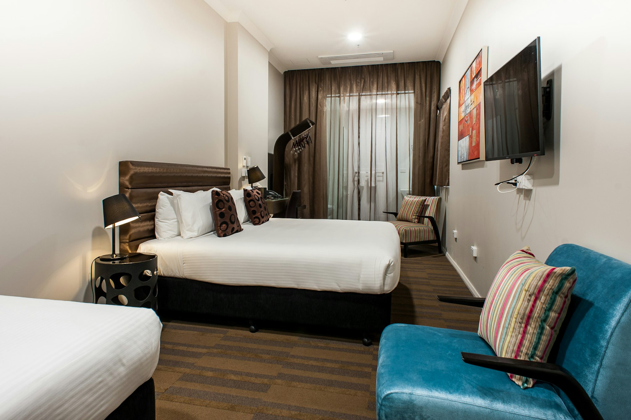 57 HOTEL 14/46
