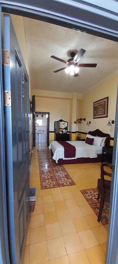 Hotel Casa Santo Tomas 12/58