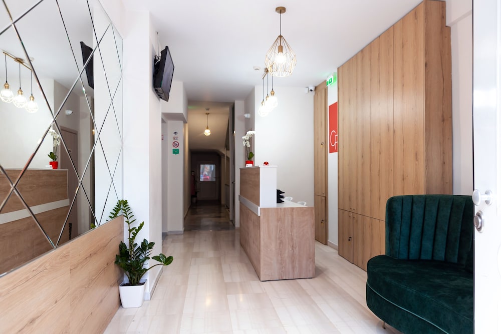 City Plaza Apartments and Rooms 2/49