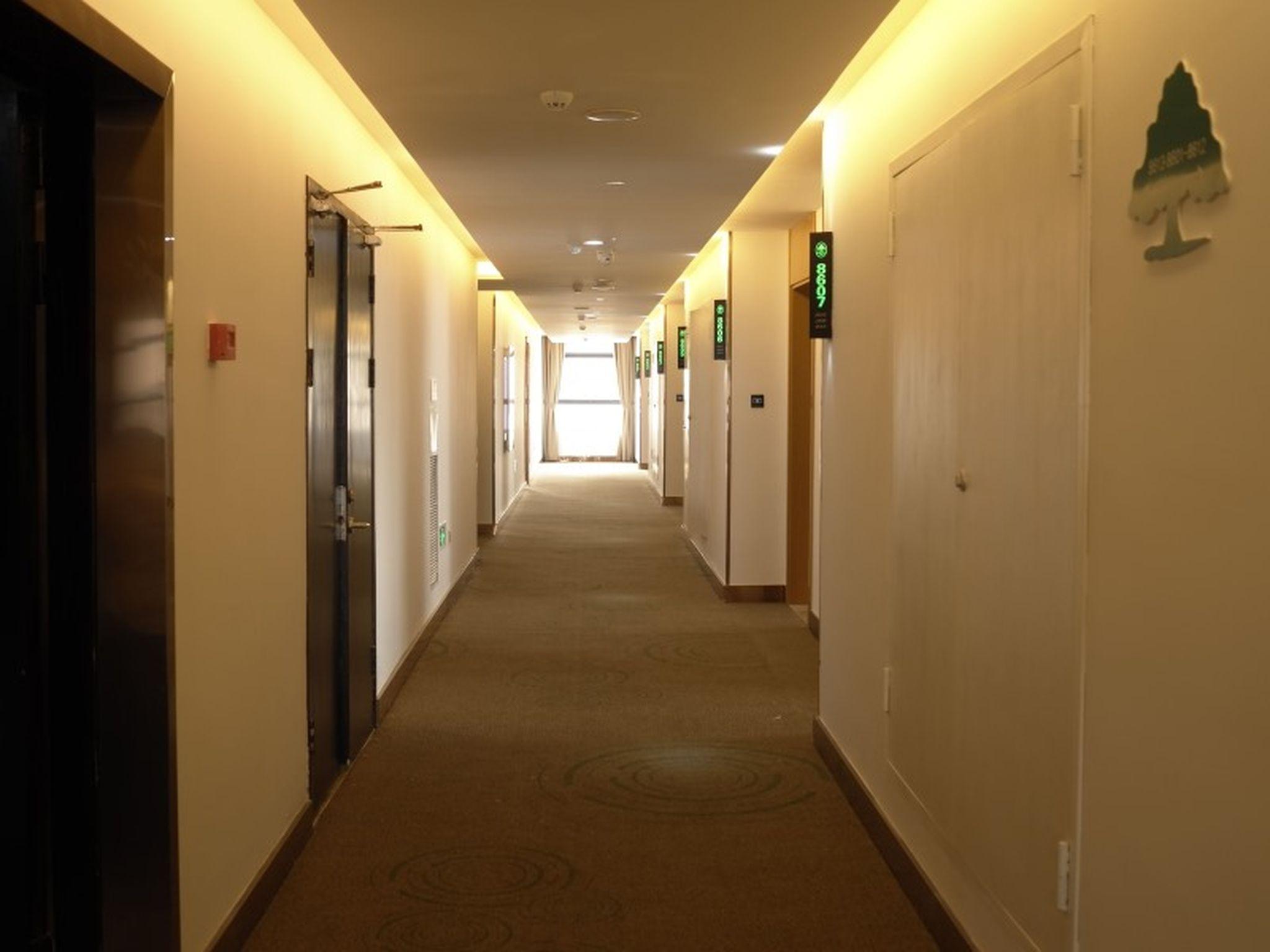 GreenTree Inn Jiaxing Haiyan Passenger Transport Center Hotel 16/26