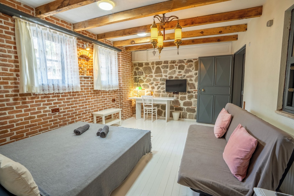 Attalos Suites Hotel 29/58