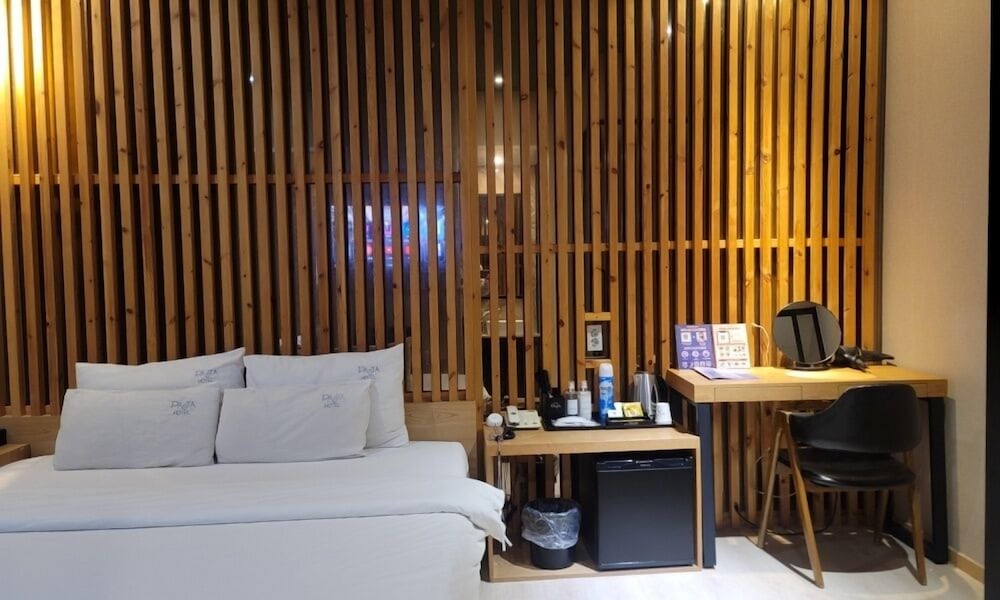 Jinhae Pasta Hotel 35/47