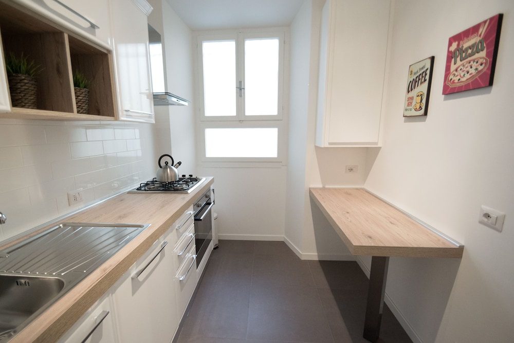 Vantaggio Suites & Apartments 36/39