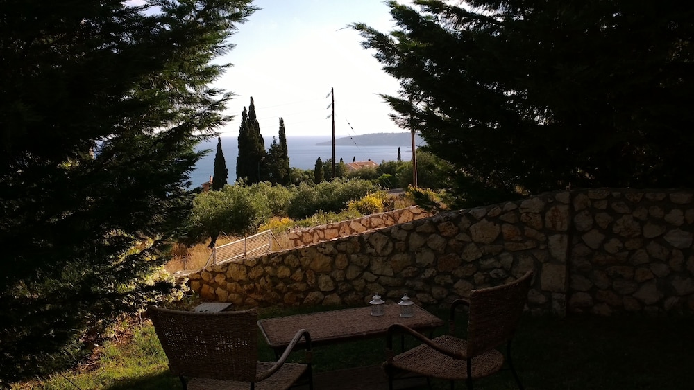 Erofili Villas 37/50