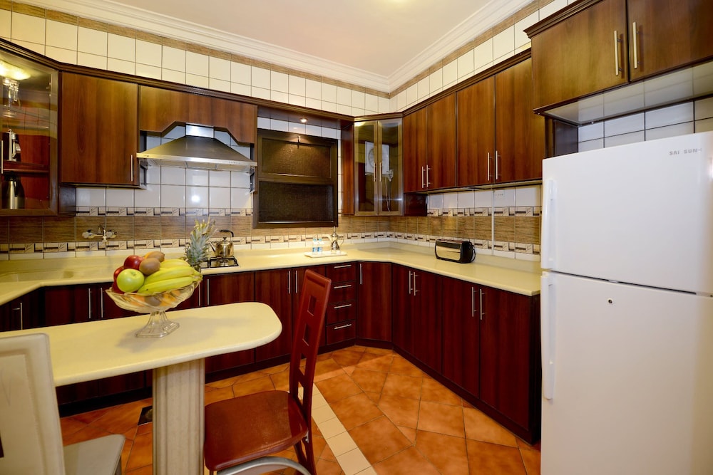 Boudl Al Olaya 48/49