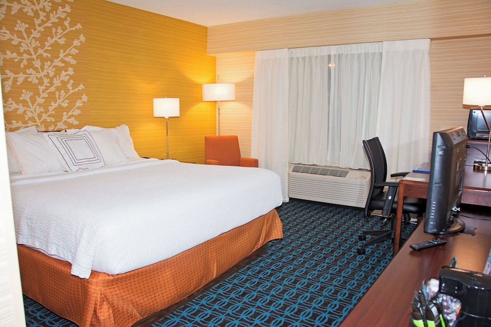 Fairfield Inn Suites Butler 17/50