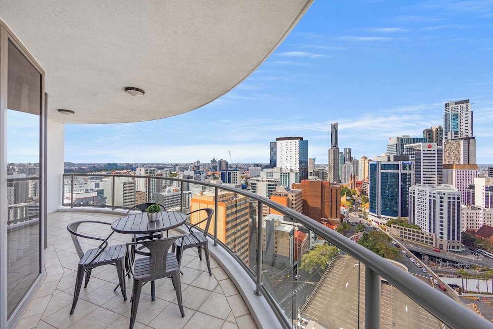 CLLIX Brisbane Central Apartments 37/50