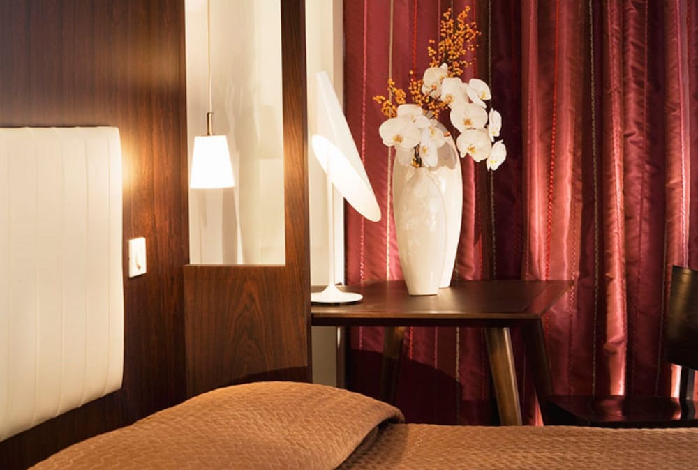 Avalon Appart Hotel Paris Gare Du Nord 3/64