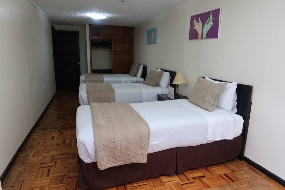Hotel Embassy 26/57