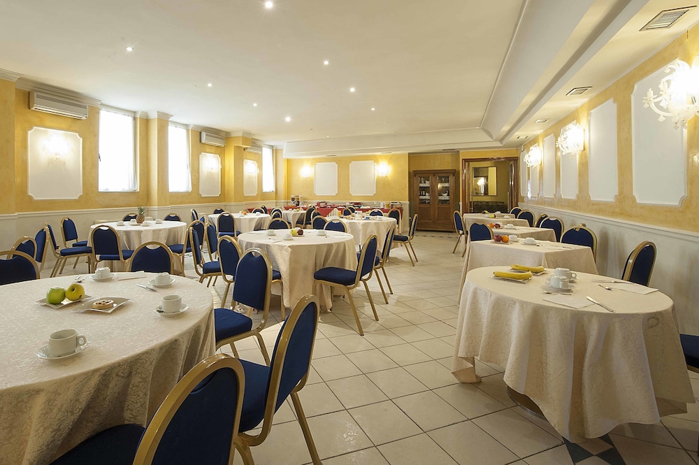 Poledrini Hotel 37/49