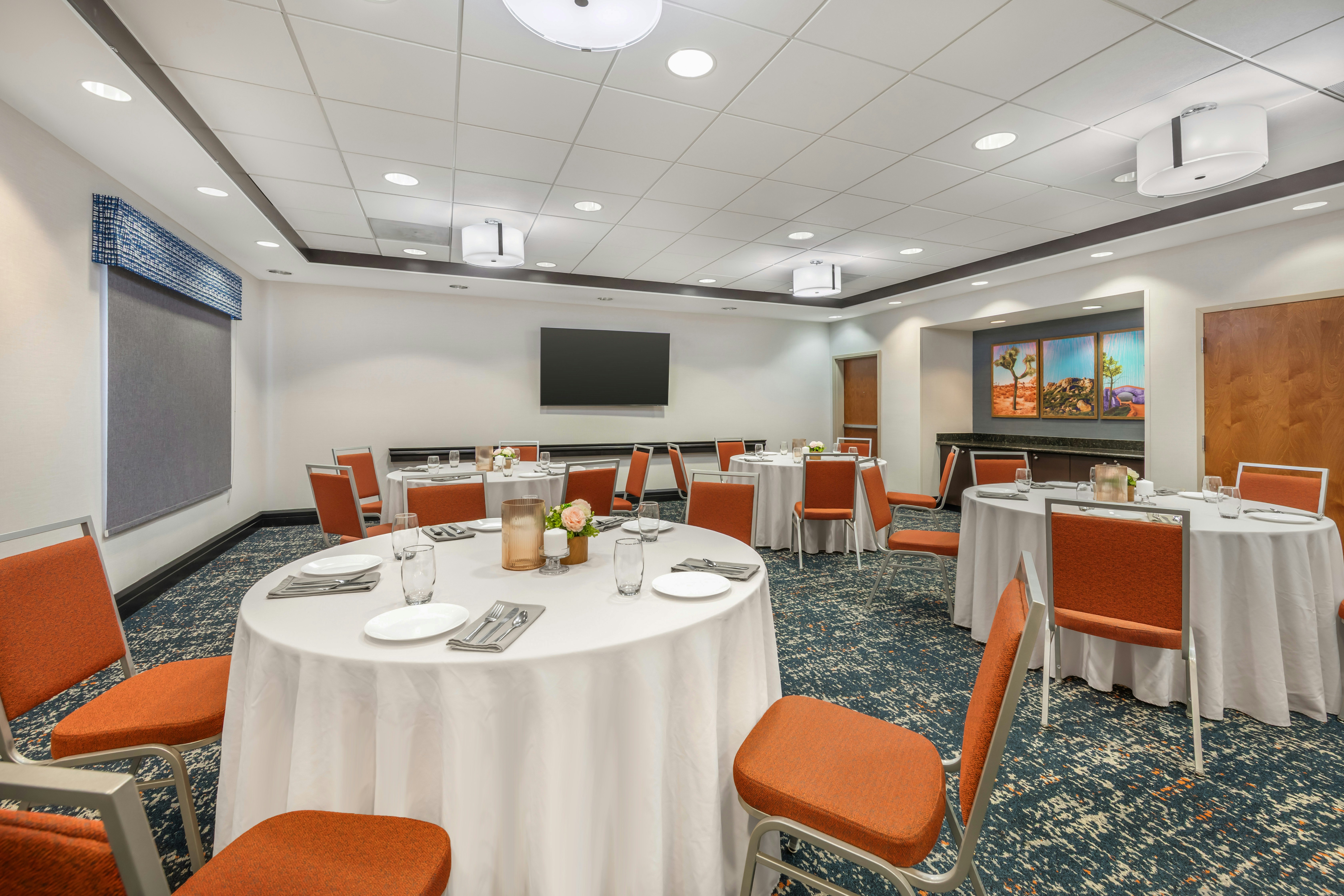 Hampton Inn And Suites Moreno Valley 56/63