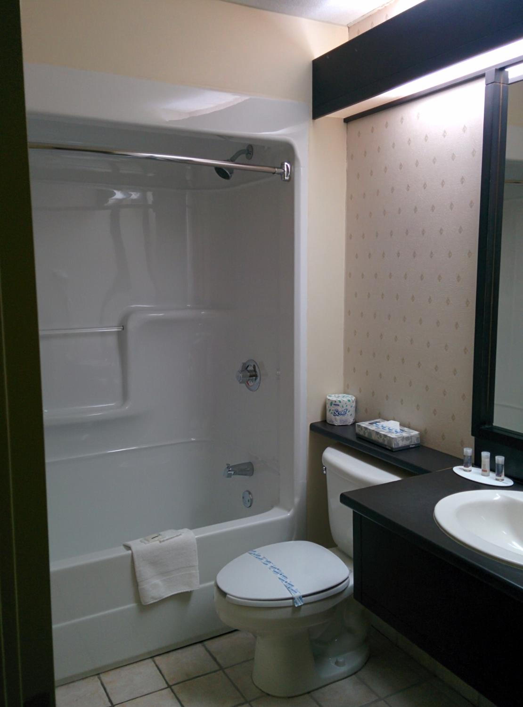 غرفة بسرير مزدوج في طابق مرتفع، Days Inn By Wyndham Montmagny 4/6