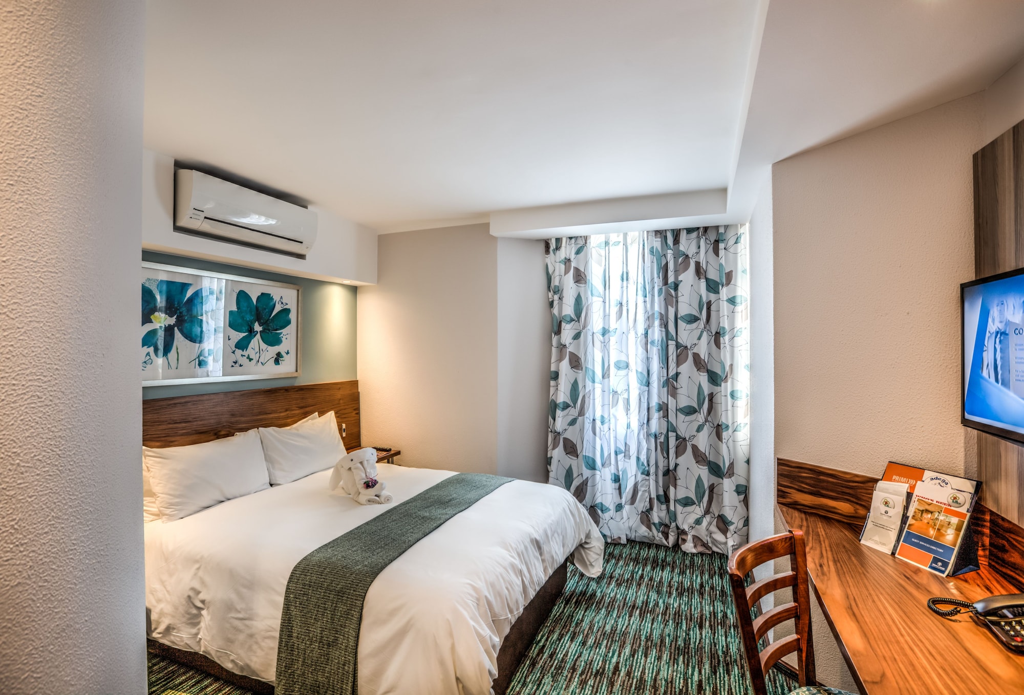 ROOM, DOUBLE BED, ACCESSIBLE