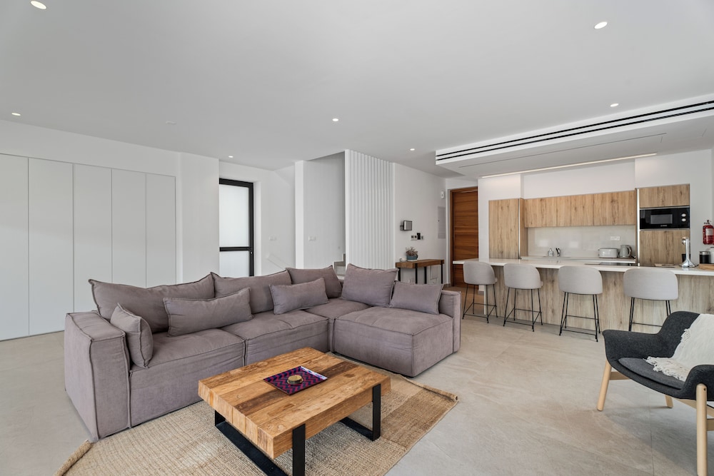 PERIYALI KONNOS Villas Beach Resort 33/53