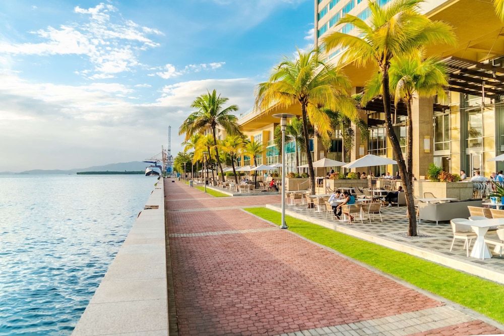 Hyatt Regency Trinidad 7/82
