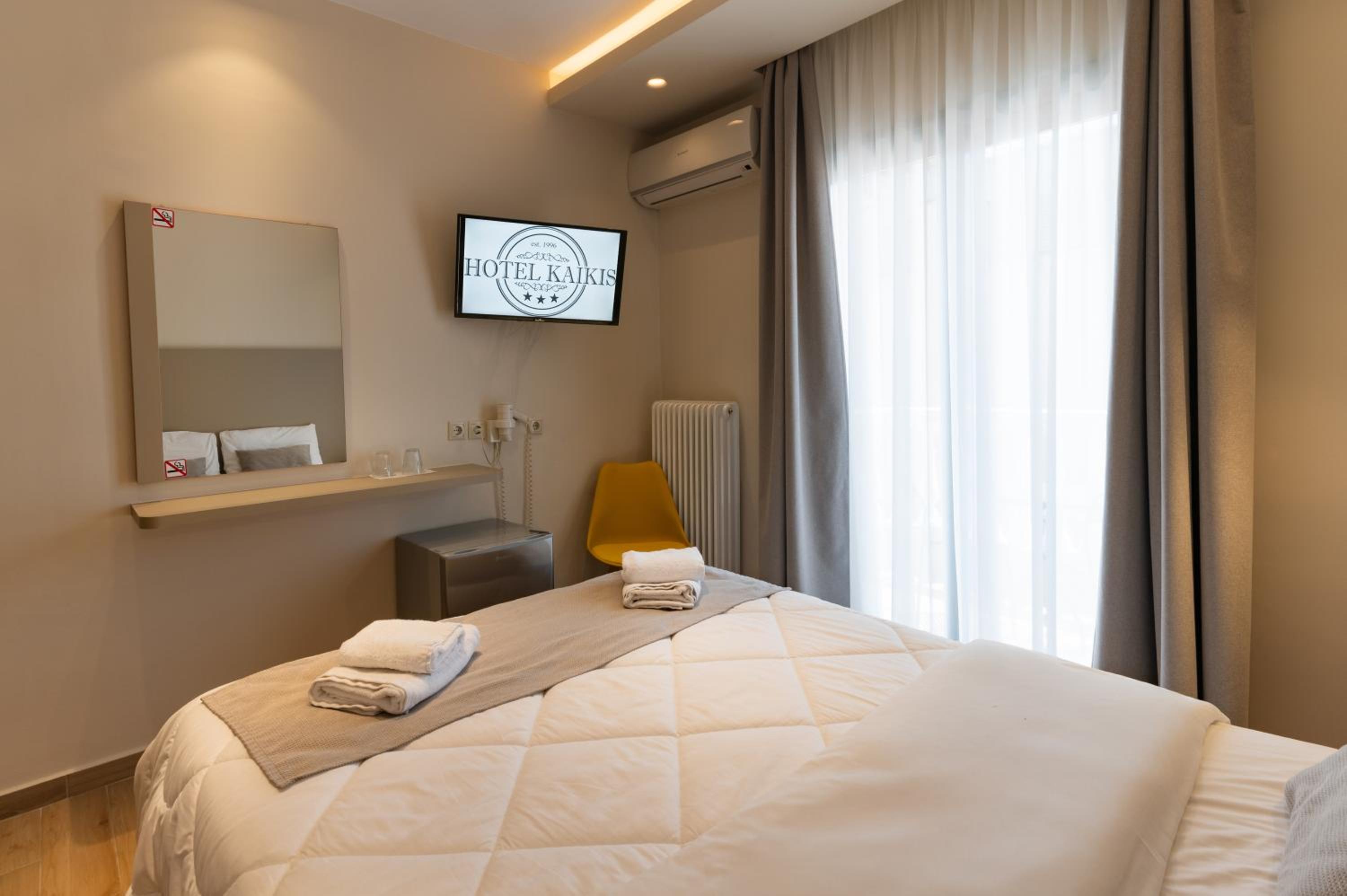 Room, Double Bed, Balcony