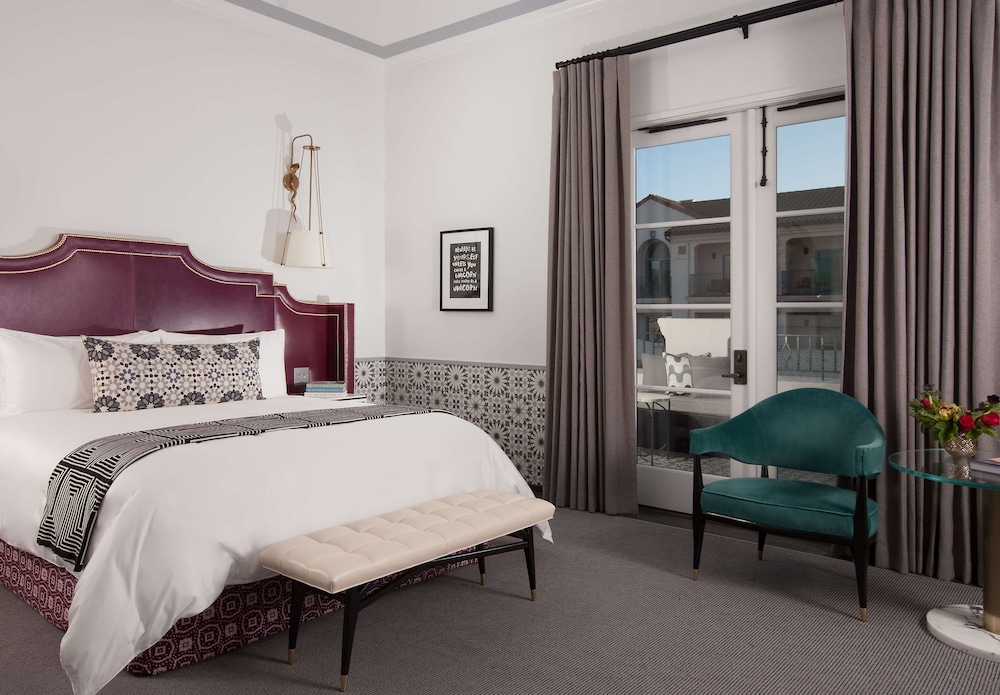 HOTEL CALIFORNIAN 15/48