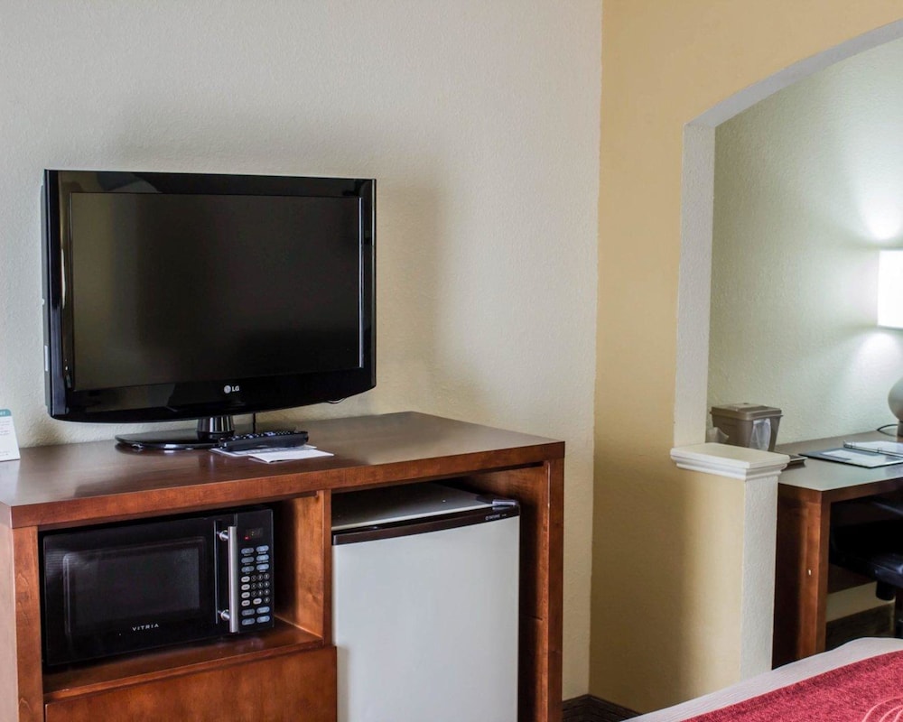 Comfort Inn Garner Clayton I-40 25/38