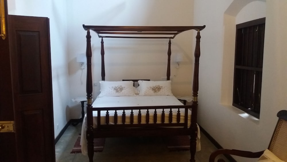 Arvani Villa 9/33