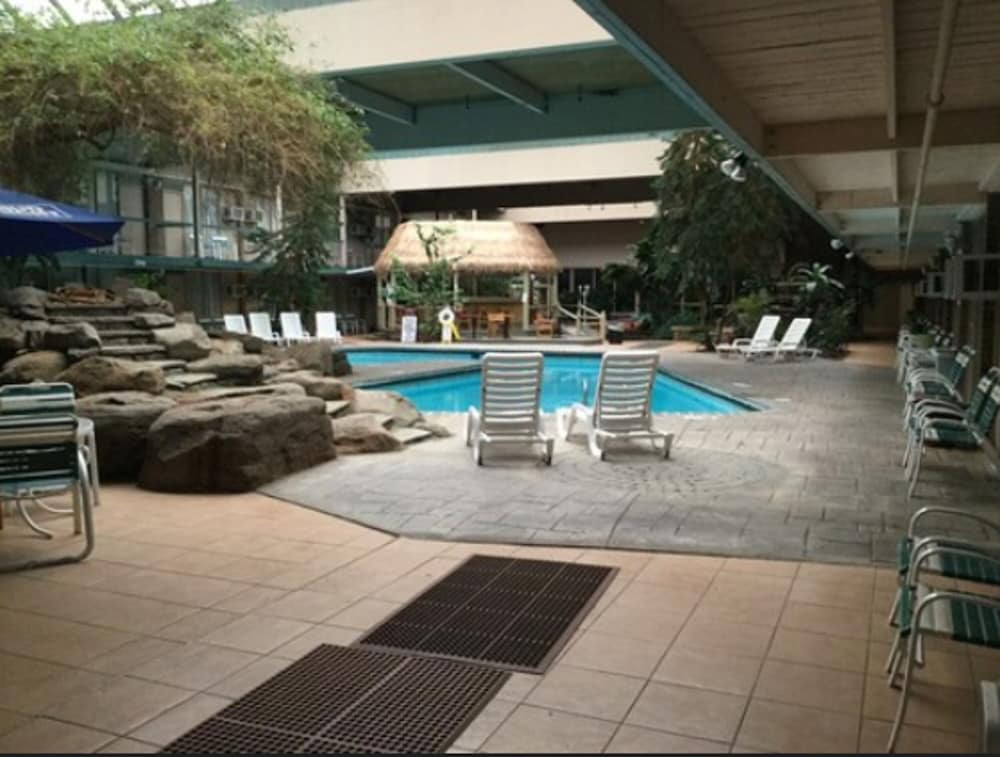 FairBridge Inn & Suites Poconos 12/29