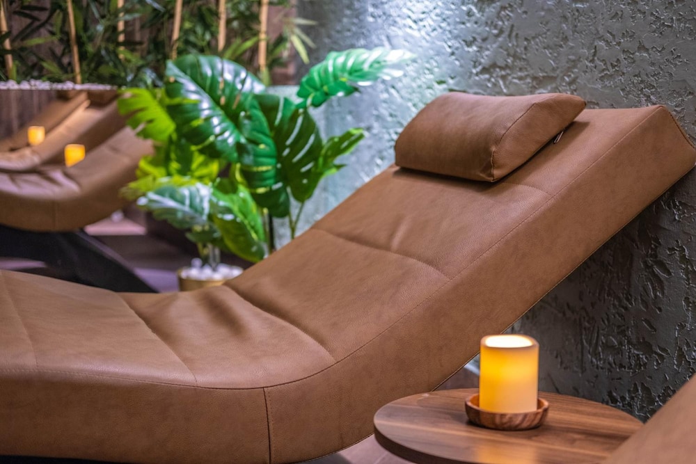 The Westist Hotel & Spa 49/69