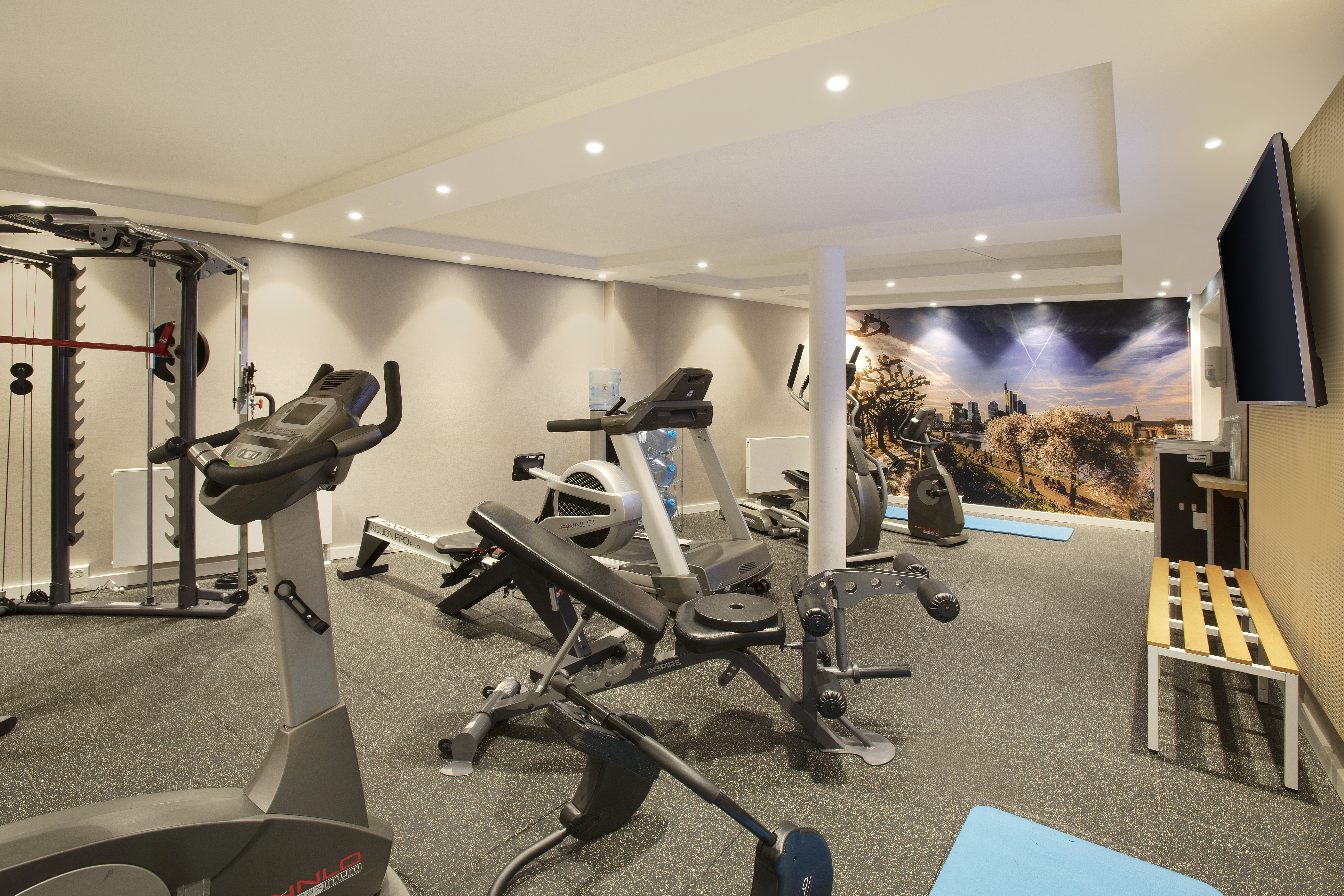 Holiday Inn Frankfurt Airport 45/75