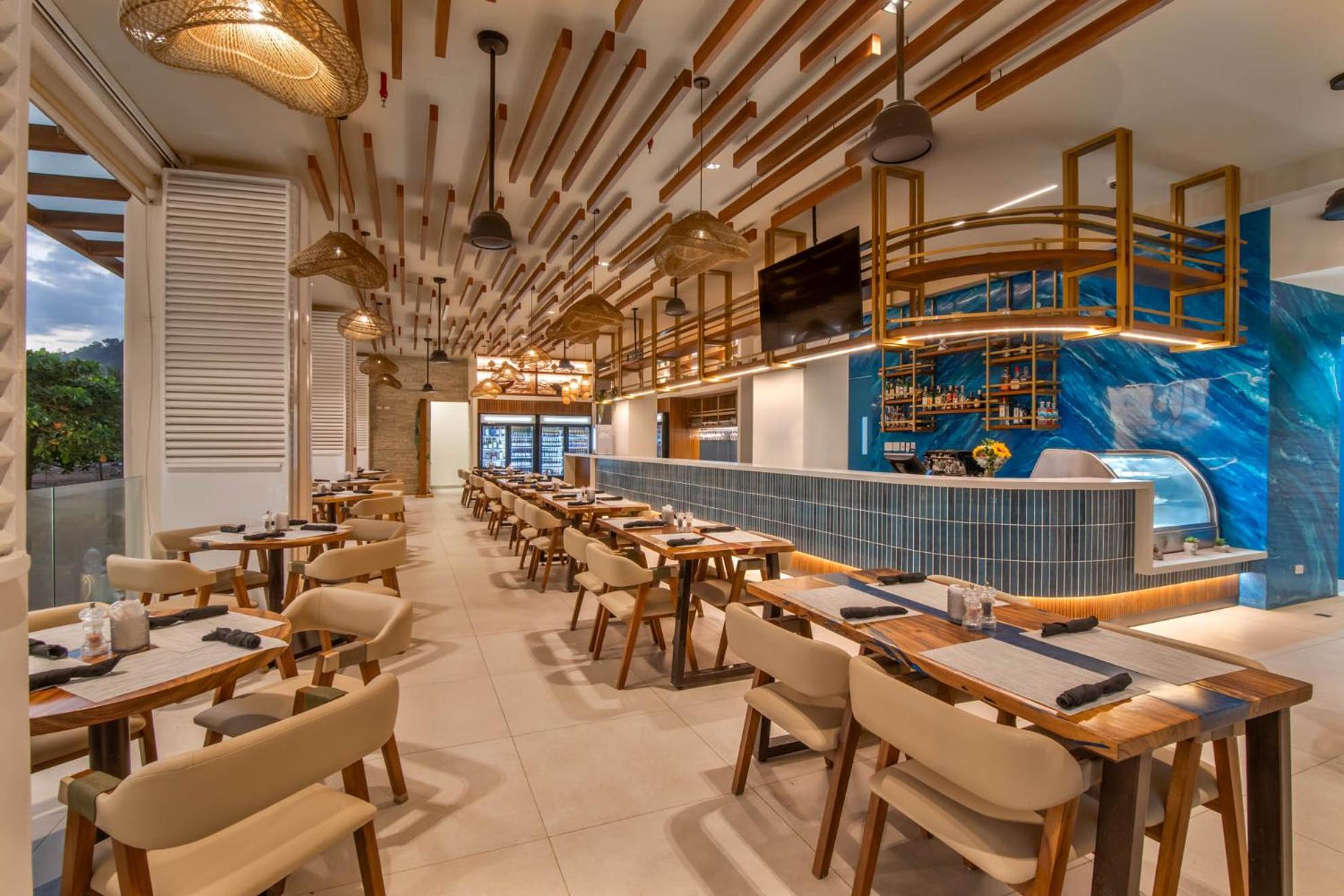 Claritas Beach Bar & Resort, WorldHotels Elite 52/70