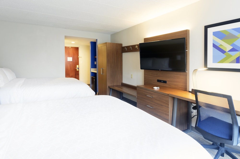 Holiday Inn Express Richmond Airport 16/60