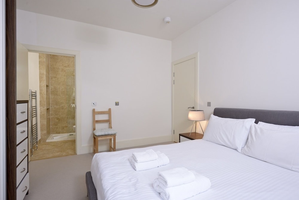 Destiny Scotland - St. Andrew Square Apartments 7/50
