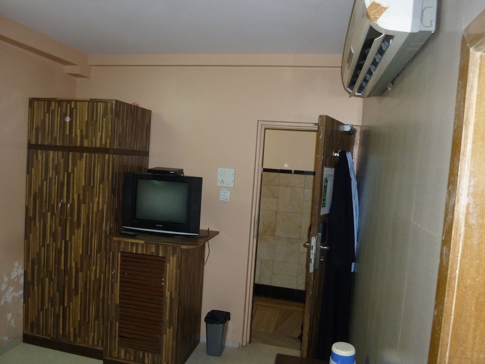 Hotel Orient Palace 24/27