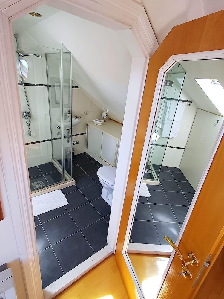 Boutique Guest Accommodation Zephyrus 78/80